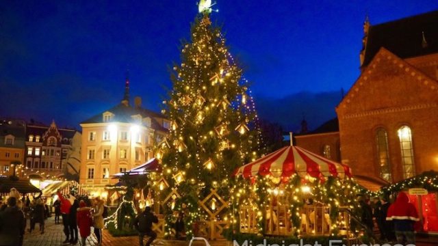 ツリー発祥の地 ラトビアの首都リガのクリスマスマーケットを解説 開催時期 見所など Bayashi Blog